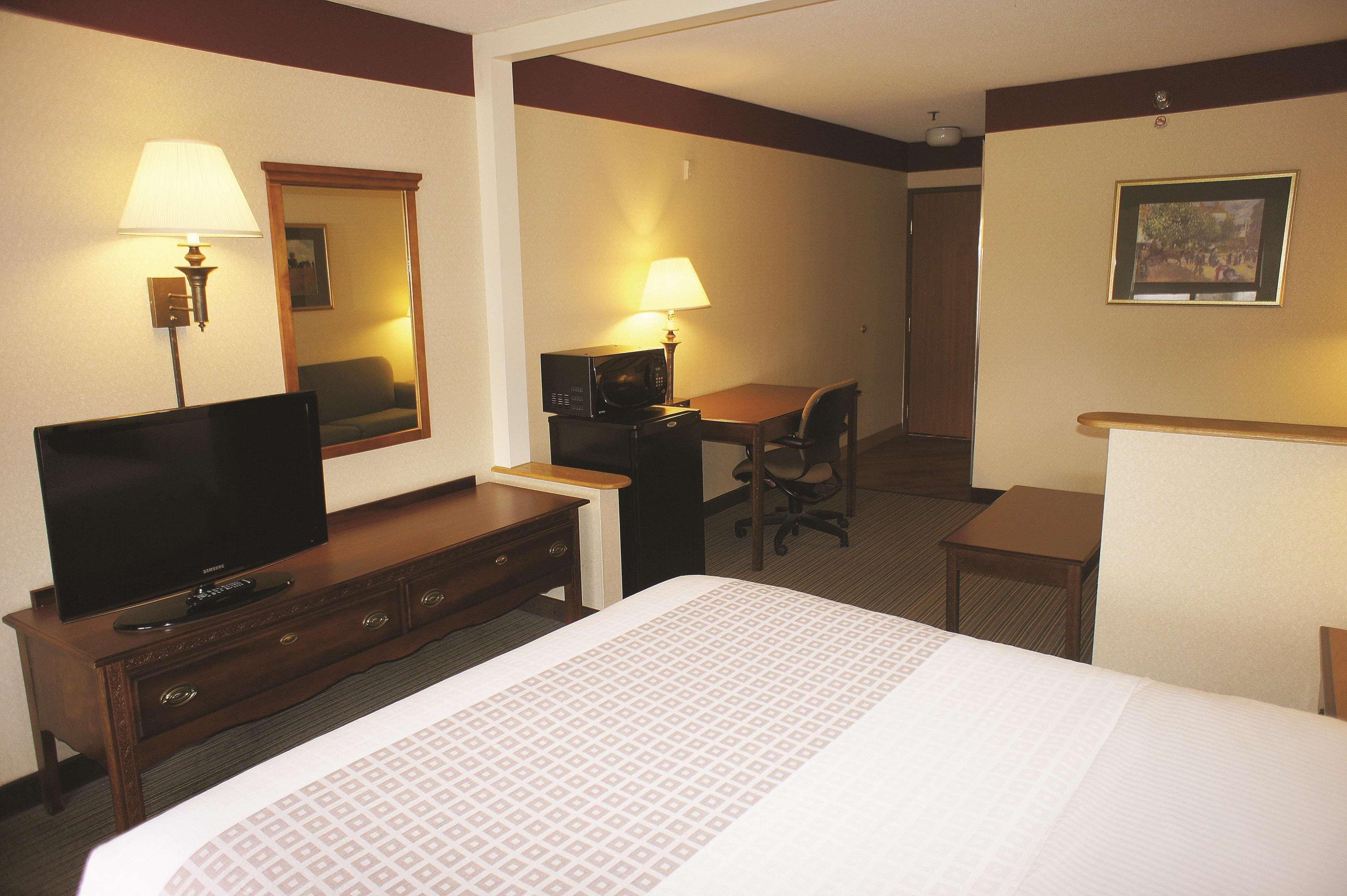 Express - Downtown By Ihg Hotel 3*