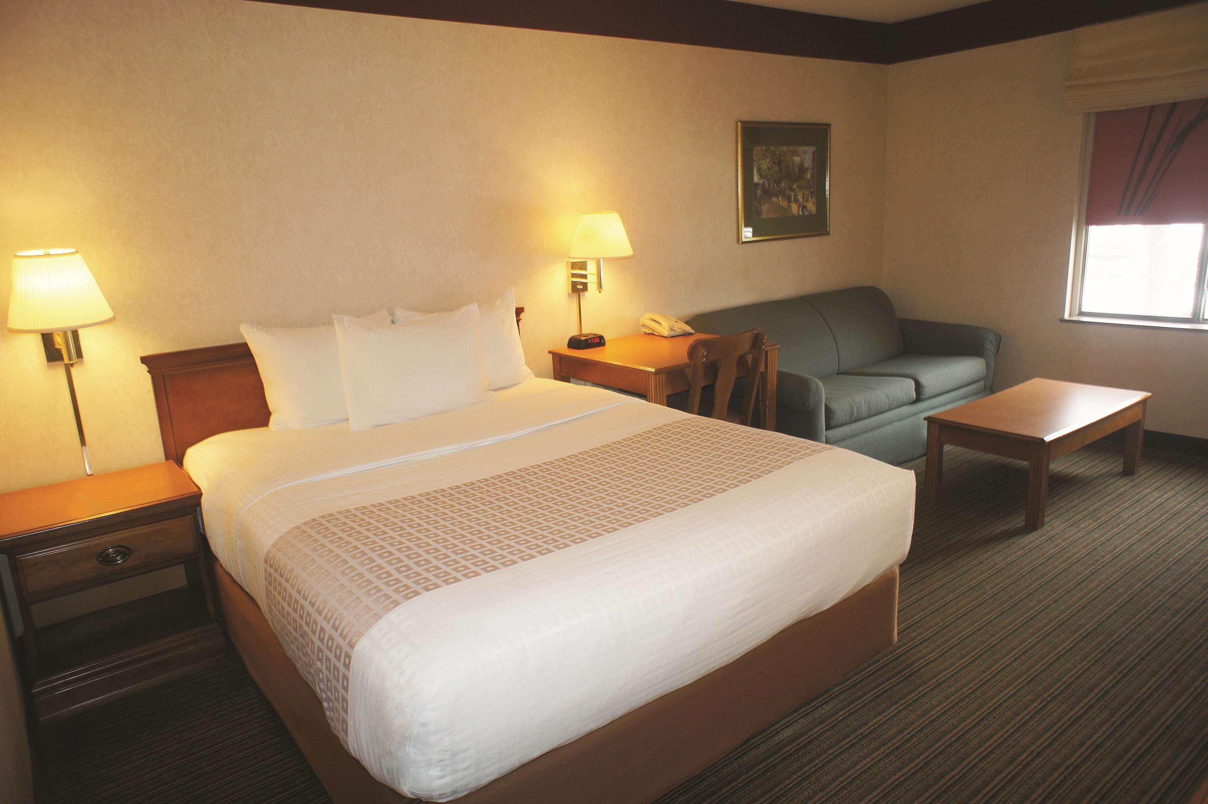 Express - Downtown By Ihg Hotel 3*
