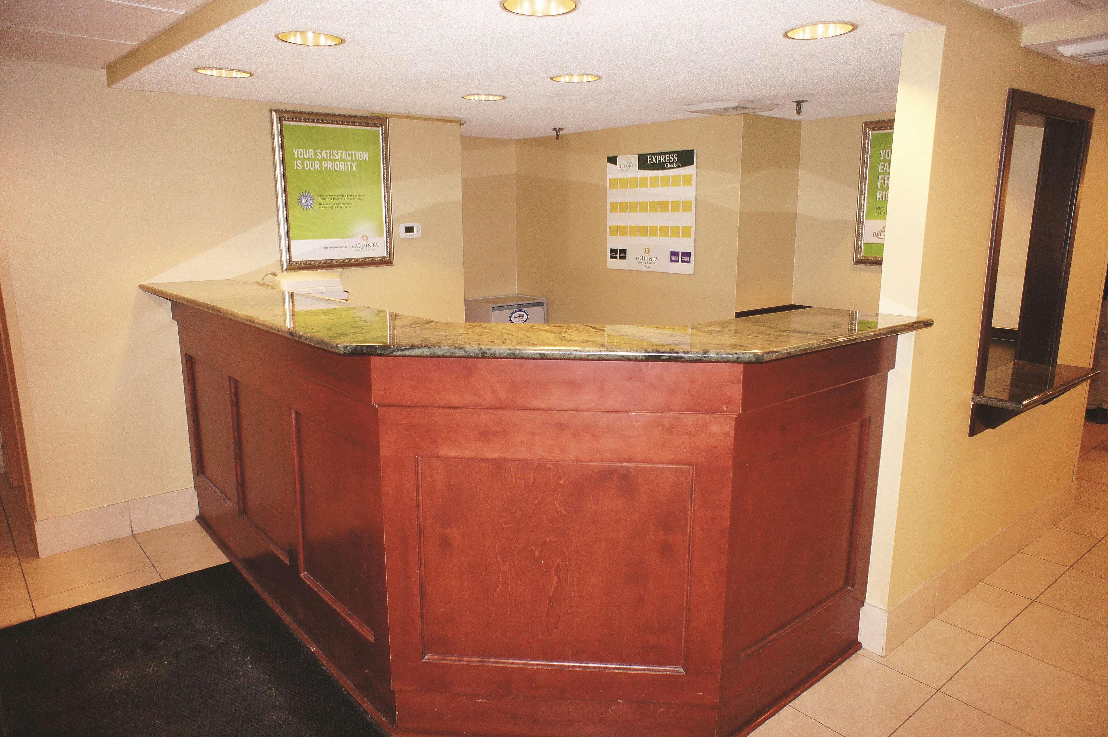Hotel Express - Downtown By Ihg